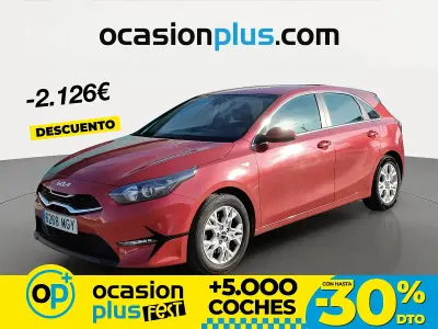 Usado Kia Ceed 136 CV (100 kW) 2023 Rojo Utilitario