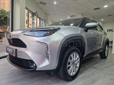 Usado Toyota Yaris Cross Active 116 CV (85 kW) 2024 Gris / plata SUV