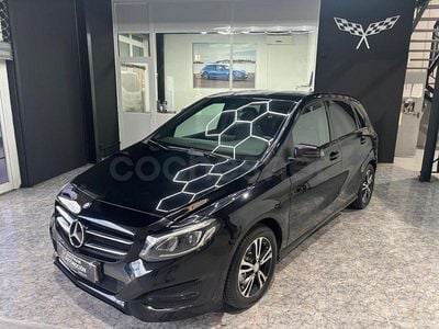 Usado Mercedes B200 136 CV (100 kW) 2015 Negro Monovolumen