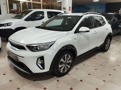 Usado Kia Stonic 84 CV (61 kW) 2023 Blanco SUV