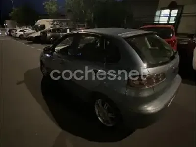 Usado Seat Ibiza Reference 85 CV (62 kW) 2006 Azul Utilitario