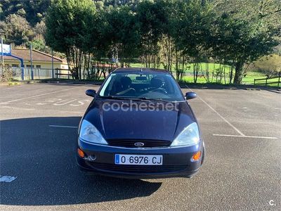 Azul Usado 2000 Ford Focus Ghia Berlina | 2250 €