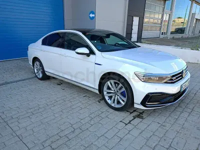 Usado VW Passat GTE 218 CV (160 kW) 2021 Blanco Berlina