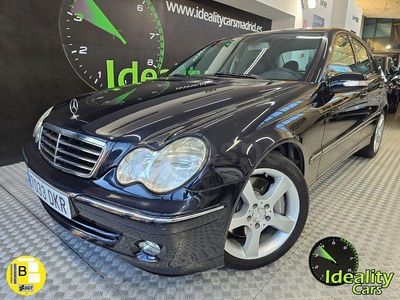 Usado Mercedes C320 Avantgarde 224 CV (164 kW) 2005 Azul Berlina