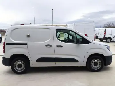 Usado Opel Combo S 99 CV (72 kW) 2021 Blanco Monovolumen