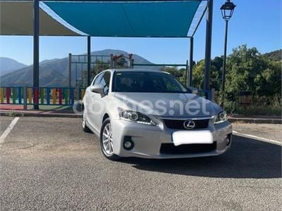Lexus CT200h
