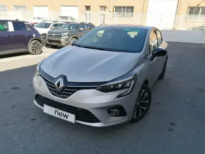 Usado Renault Clio V Techno 90 CV (66 kW) 2023 Gris Berlina