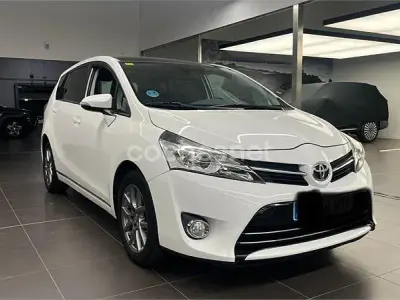 Usado Toyota Verso Advance 132 CV (97 kW) 2014 Blanco Monovolumen