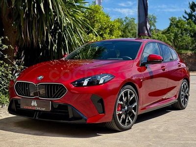 Usado BMW 120 Comfort Edition 170 CV (125 kW) 2025 Granate Utilitario