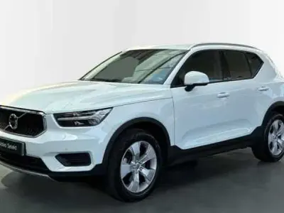 Usado Volvo XC40 Momentum 2022 Blanco SUV