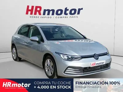 Usado VW Golf VIII Life 110 CV (80 kW) 2024 Gris / plata Berlina