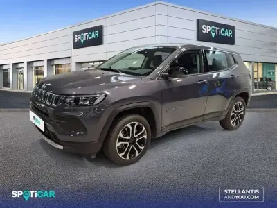 Usado Jeep Compass Altitude 190 CV (139 kW) 2024 Gris SUV