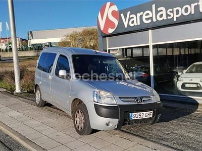 Gris / plata Usado 2009 Peugeot Partner Tepee Outdoor Monovolumen | 3900 € (Precio justo)