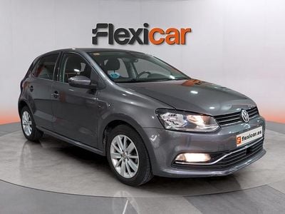 Usado VW Polo 90 CV (66 kW) 2017 Gris Berlina