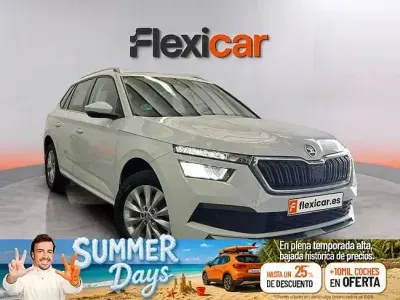 Usado Skoda Kamiq 110 CV (80 kW) 2022 Blanco SUV
