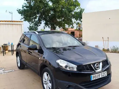 Usado Nissan Qashqai +2 Premium Edition 110 CV (80 kW) 2010 Negro SUV