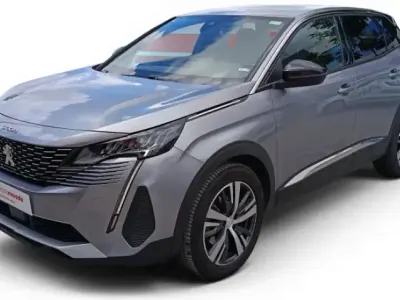 Usado Peugeot 3008 Allure 131 CV (96 kW) 2024 Gris SUV