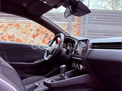 Używany Renault Clio V Zen 130 KM (95 kW) 2020 Pomarańczowy Sedan/Limuzyna