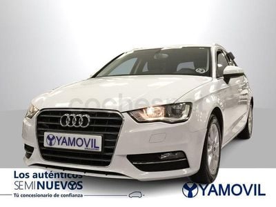 Usado Audi A3 Attraction 105 CV (77 kW) 2013 Blanco Berlina