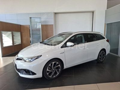 Toyota Auris Hybrid