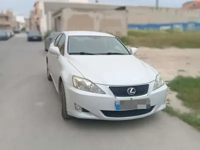 Usado Lexus IS220d Sport Line 177 CV (130 kW) 2009 Gris Berlina