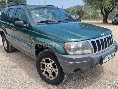 Usado Jeep Grand Cherokee Laredo 140 CV (102 kW) 1999 Verde SUV