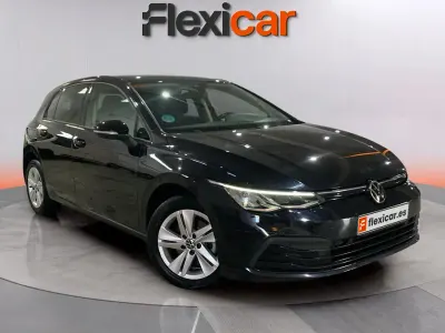 Usado VW Golf VIII 116 CV (85 kW) 2021 Negro Utilitario