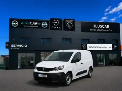 Usado Peugeot Partner 101 CV (74 kW) 2023 Blanco Monovolumen