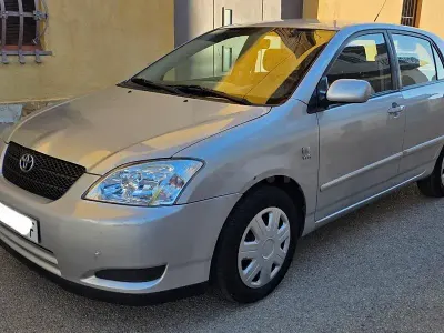 Begagnad Toyota Corolla 97 HK (71 kW) 2003 Grå Sedan
