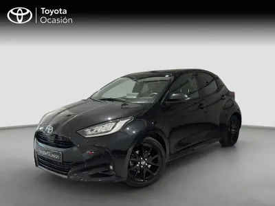 Usado Toyota Yaris Style 116 CV (85 kW) 2022 Negro Utilitario