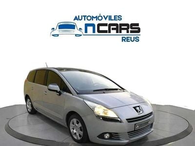 Usado Peugeot 5008 Access 111 HP (81 kW) 2011 Prateado Monovolume