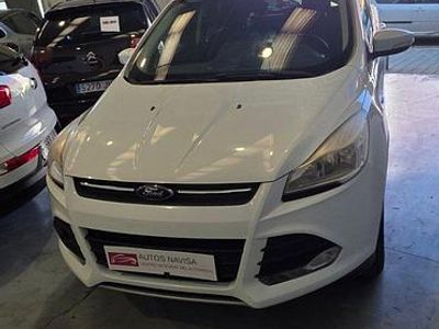 Usado Ford Kuga Trend 120 HP (88 kW) 2015 Branco