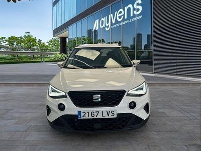 Usado Seat Arona Style Plus 110 CV (80 kW) 2021 Blanco SUV
