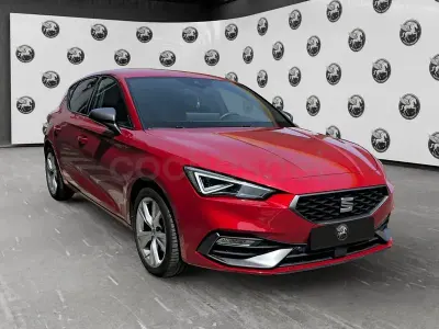 Usado Seat Leon FR 116 CV (85 kW) 2024 Granate Berlina