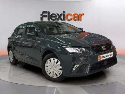 Usado Seat Ibiza Reference 95 CV (69 kW) 2025 Gris Utilitario