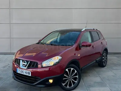 Usado Nissan Qashqai Tekna 130 CV (95 kW) 2012 Granate SUV