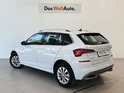Usado Skoda Kamiq Ambition 110 CV (80 kW) 2023 Blanco SUV