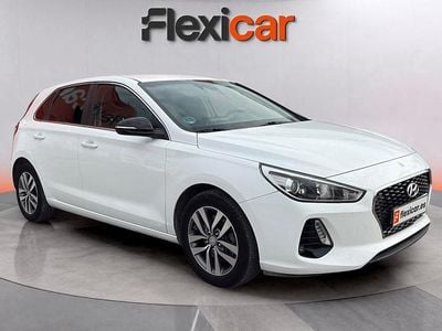 Blanco Usado 2017 Hyundai i30 GO! Berlina | 9990 € (Buen precio)