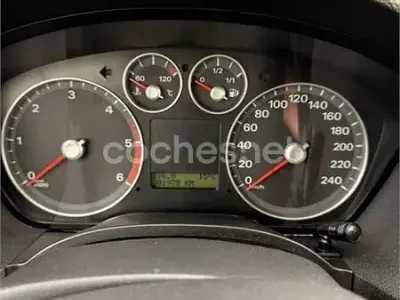 Usado Ford C-MAX Ghia 136 CV (100 kW) 2006 Negro Monovolumen