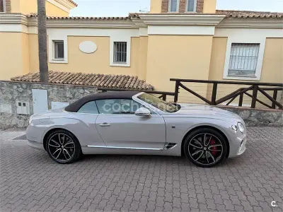 Usado Bentley Continental GT Convertible 635 CV (467 kW) 2020 Gris / plata Descapotable