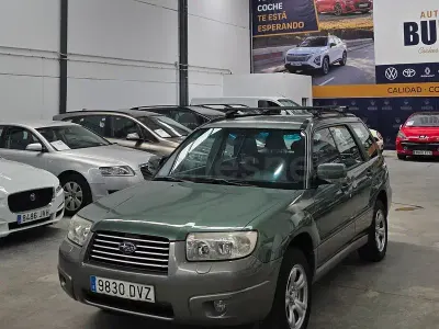 Usado Subaru Forester 158 CV (116 kW) 2006 Verde SUV