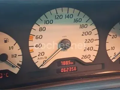 Usado Mercedes CLK230 193 CV (141 kW) 1999 Gris / plata Coupe