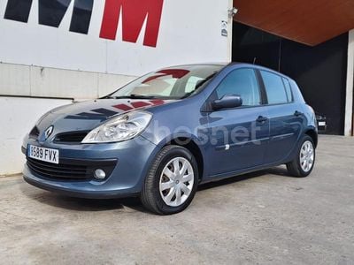 Azul Usado 2007 Renault Clio II Dynamique Berlina | 4900 € (Un poco caro)
