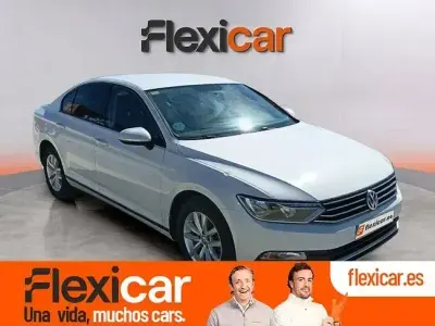 Usado VW Passat Advance 150 CV (110 kW) 2018 Blanco Berlina