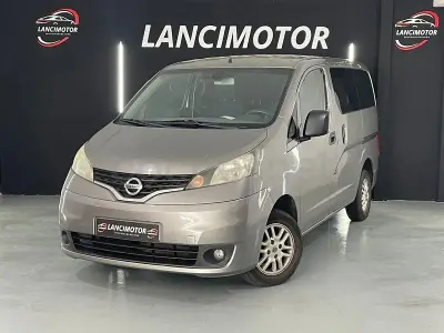 Usado Nissan Evalia 110 CV (80 kW) 2014 Gris / plata Monovolumen