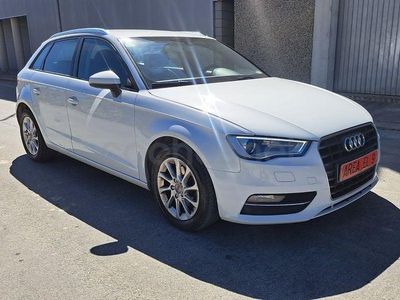 Usado Audi A3 Attraction 110 CV (80 kW) 2016 Blanco Berlina