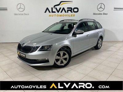 Usado Skoda Octavia Ambition 115 CV (84 kW) 2020 Gris / plata Familiar