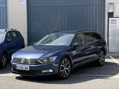 Usado VW Passat Advance 120 CV (88 kW) 2016 Azul Familiar