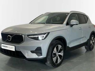 Gris Nuevo 2025 Volvo XC40 Core SUV | 37.900 € (Precio justo)