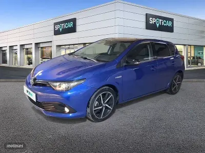 Usado Toyota Auris Hybrid Advance 136 CV (100 kW) 2018 Azul Berlina